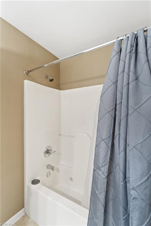 2229 Lesner CRES 302