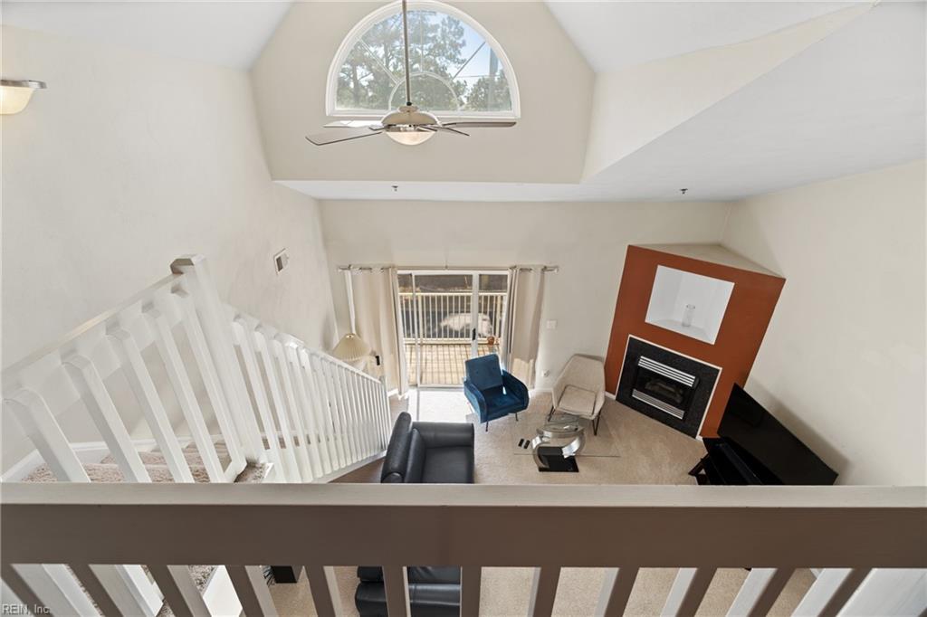 2229 Lesner CRES 302