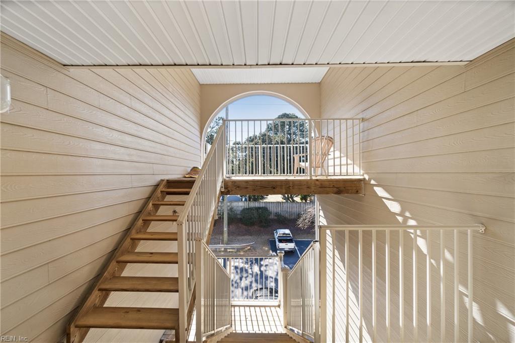 2229 Lesner CRES 302