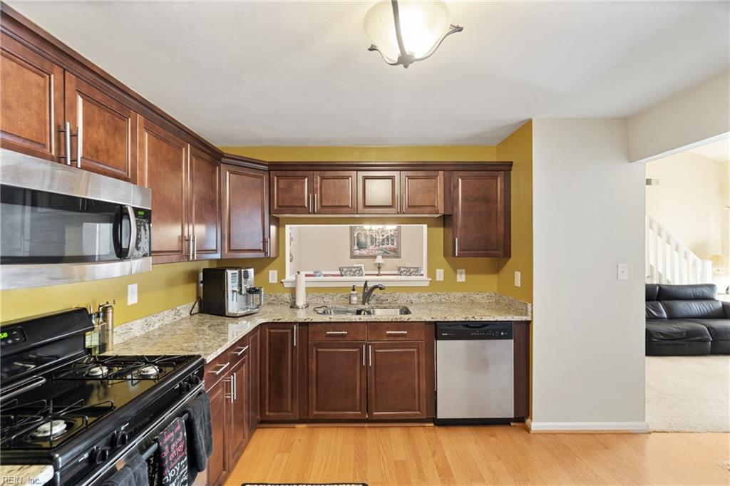 2229 Lesner CRES 302