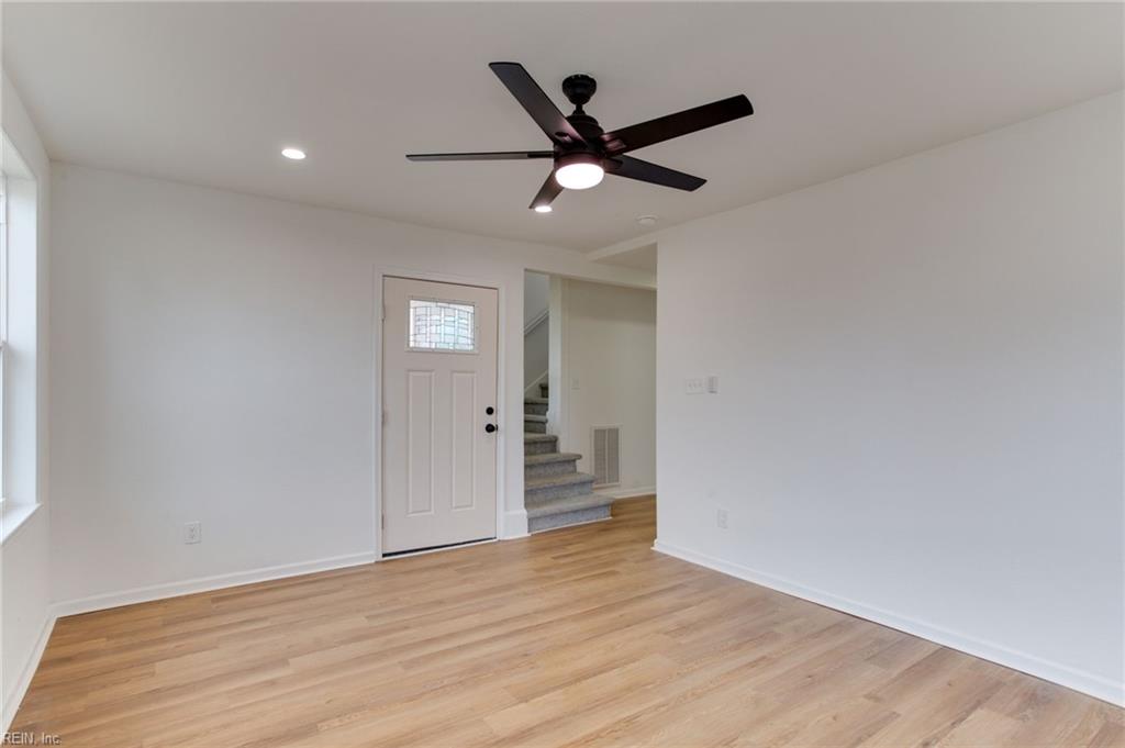 47 Ash AVE