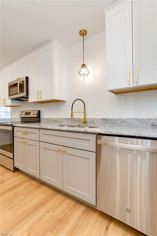 47 Ash AVE