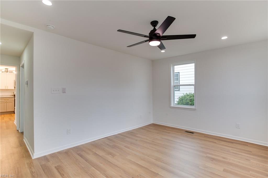 47 Ash AVE