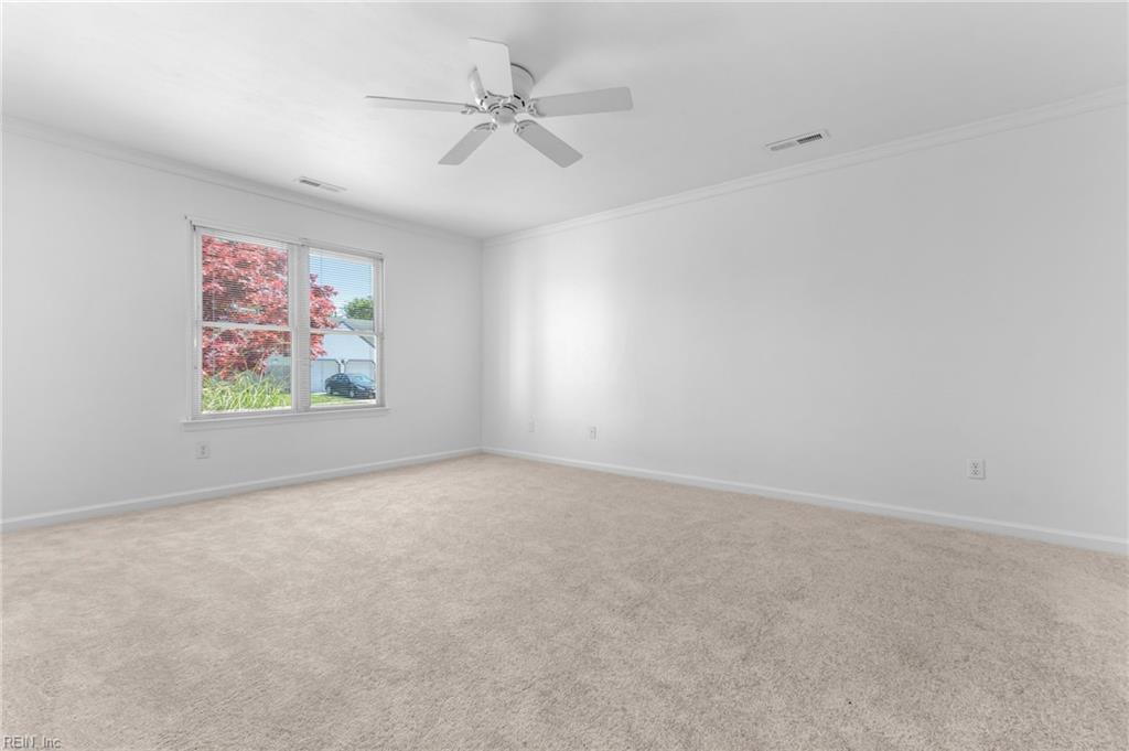 944 Chigwell RD
