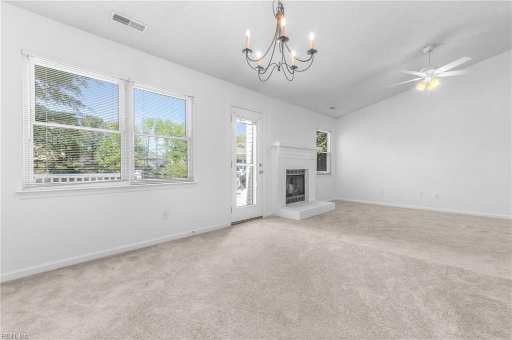 944 Chigwell RD