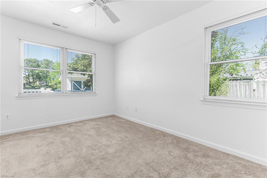 944 Chigwell RD