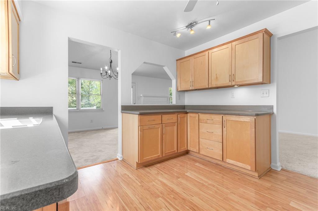 944 Chigwell RD