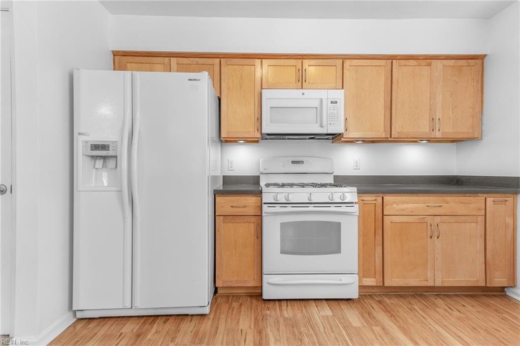 944 Chigwell RD