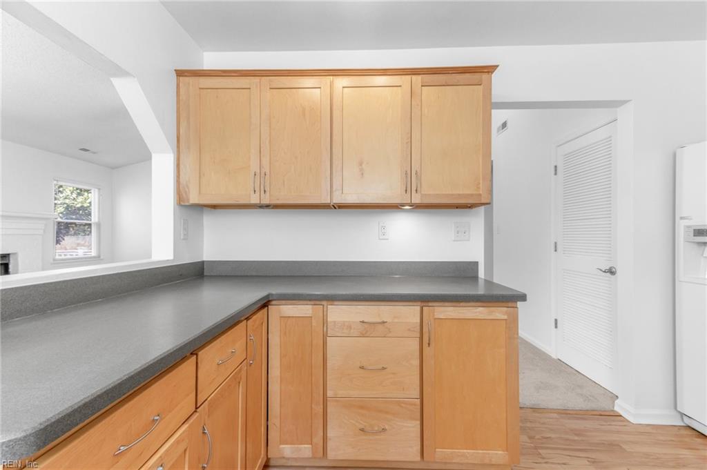 944 Chigwell RD
