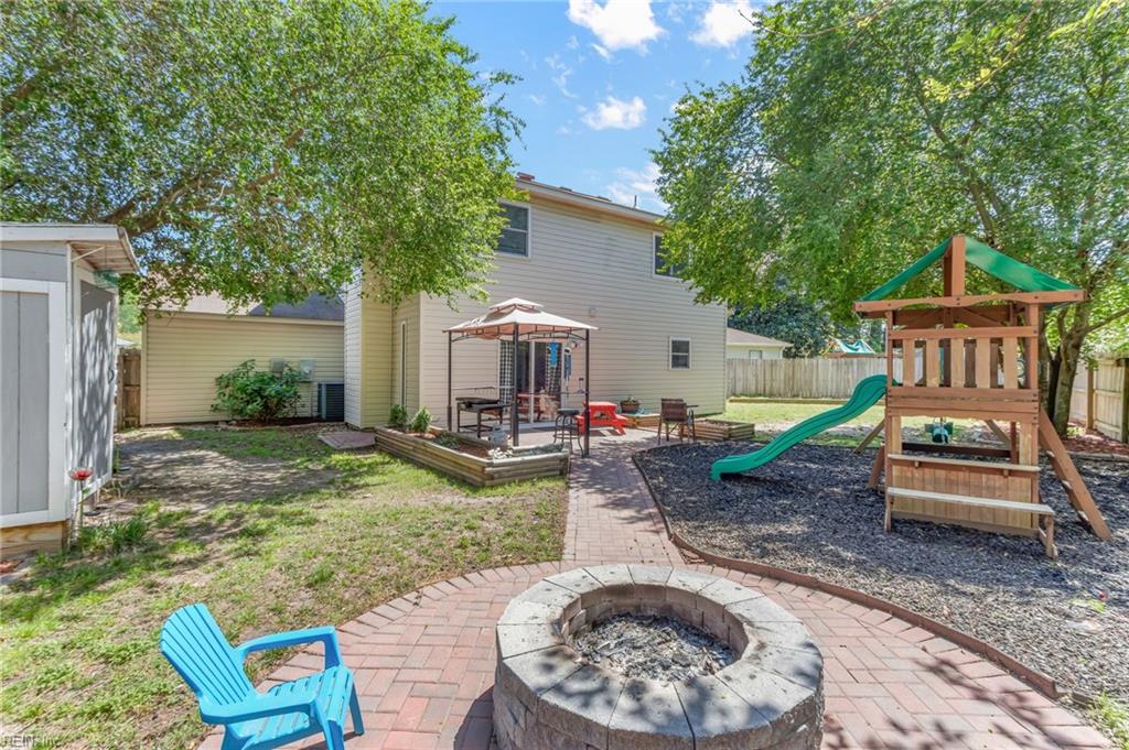 1029 Banyan DR