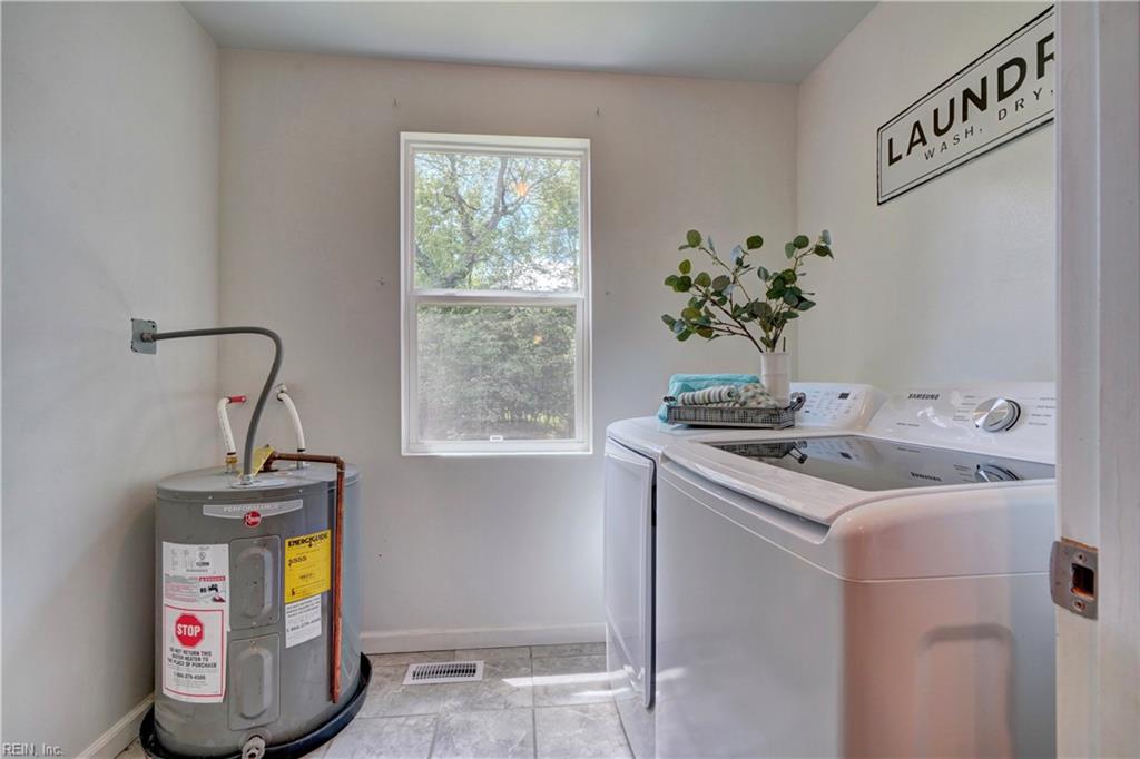 1331 Sunset DR