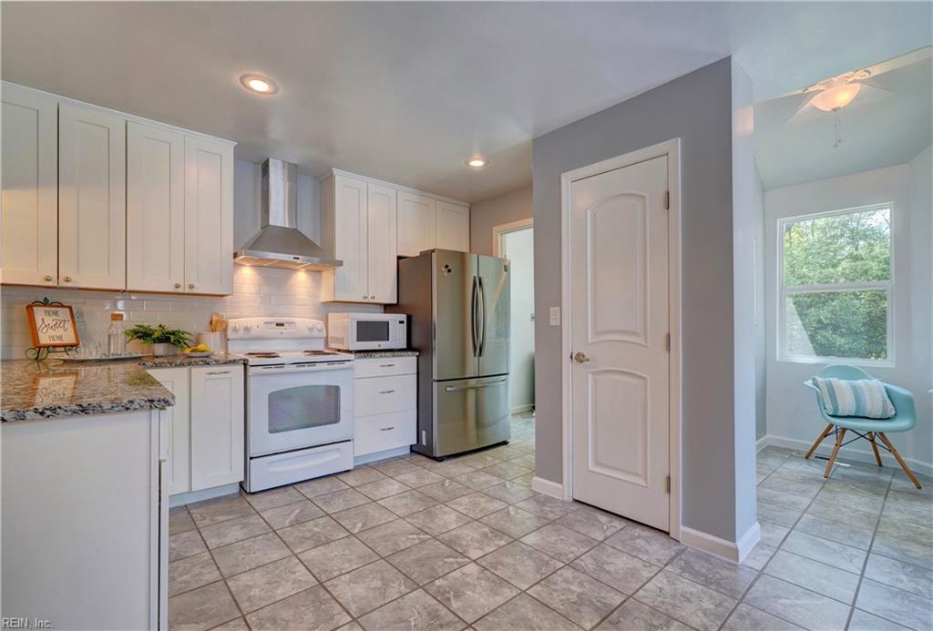 1331 Sunset DR