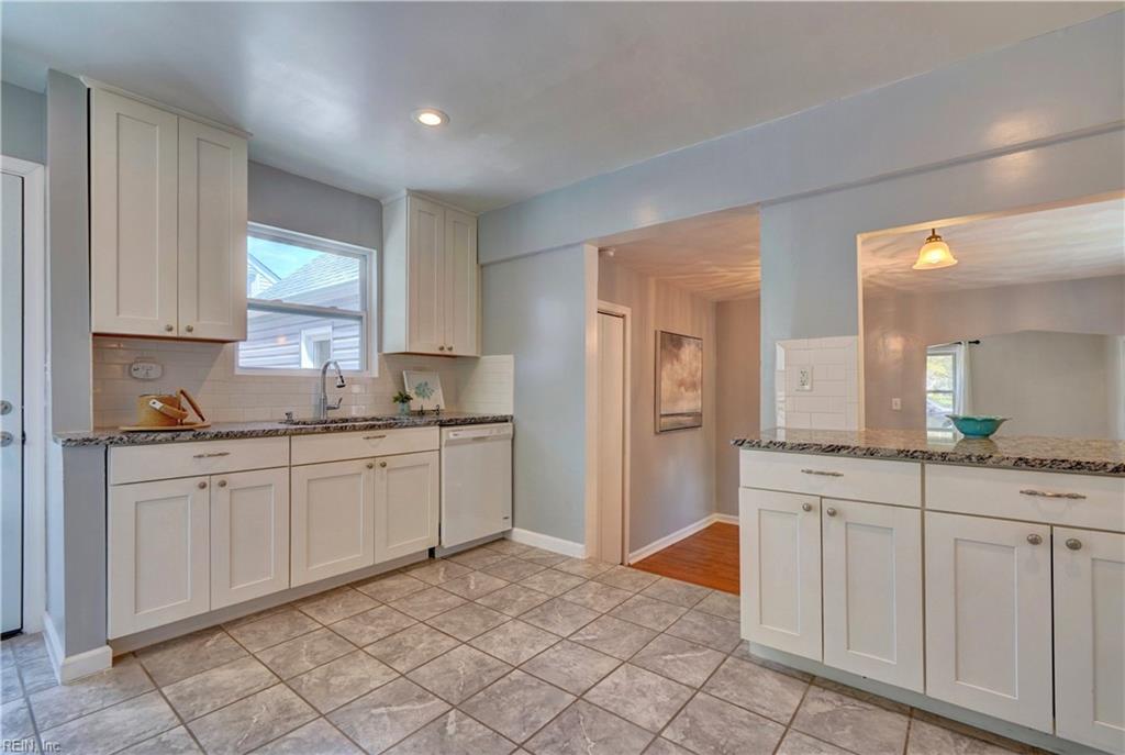 1331 Sunset DR