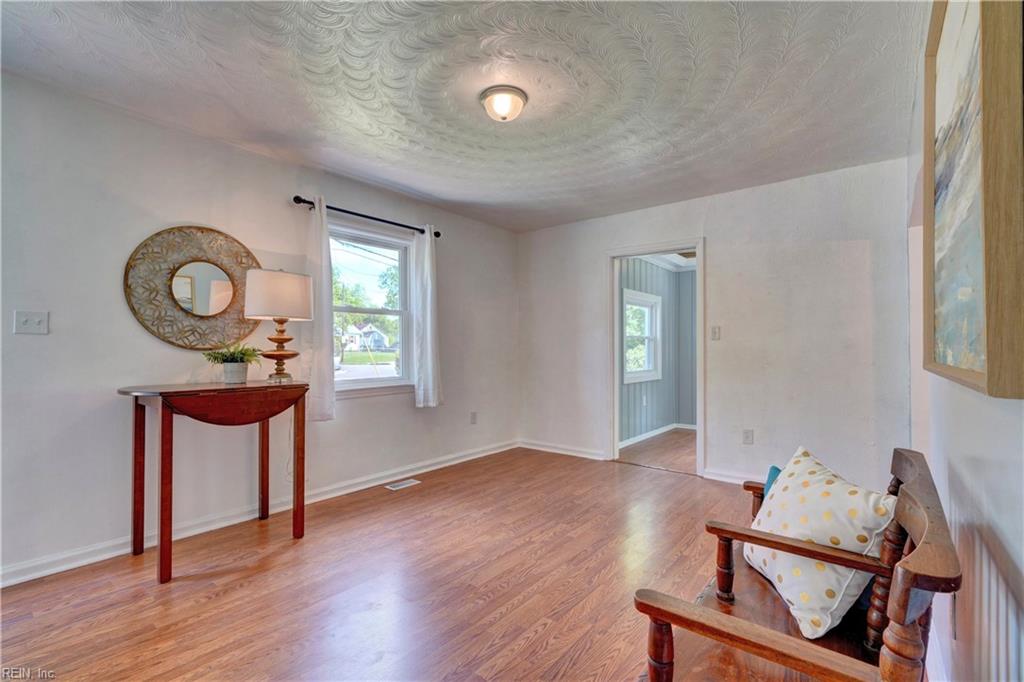 1331 Sunset DR