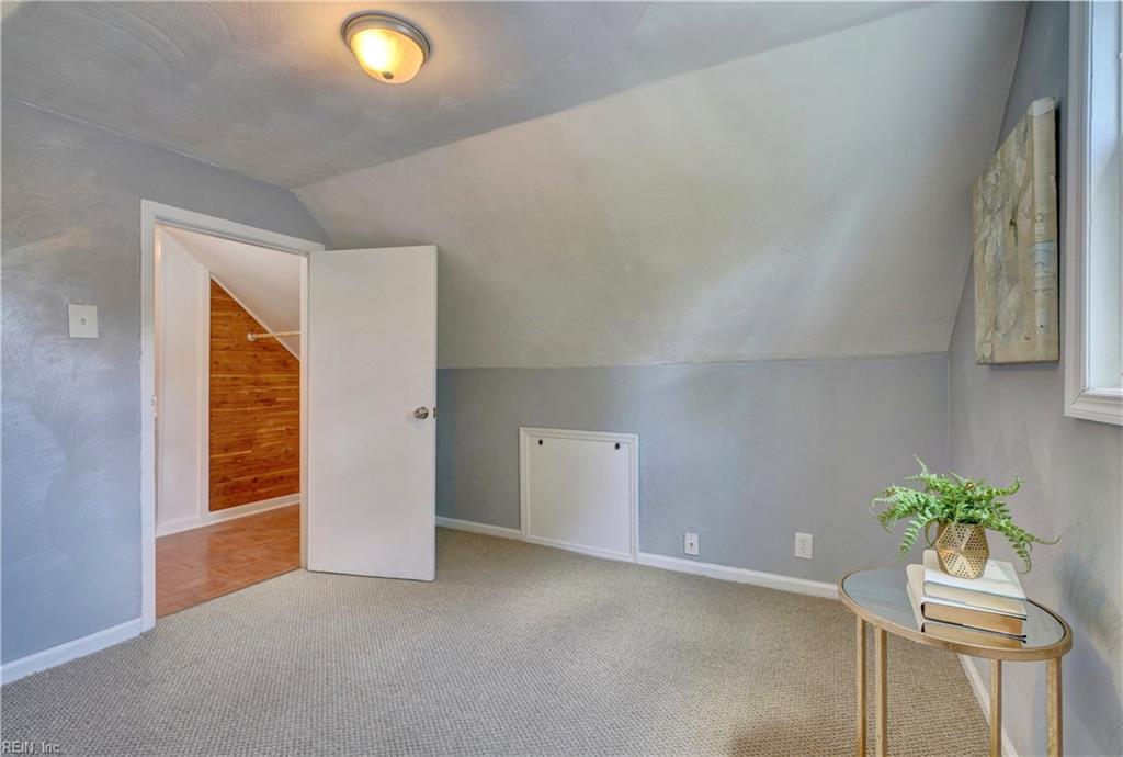 1331 Sunset DR
