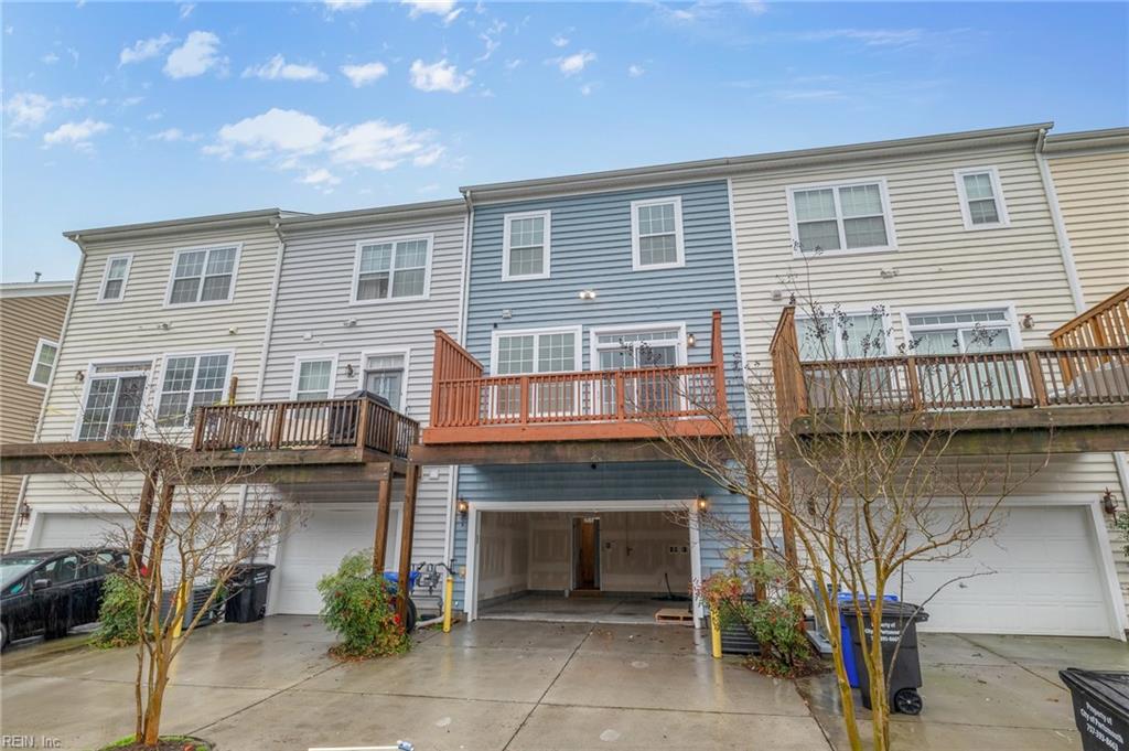 3152 Greenwood DR