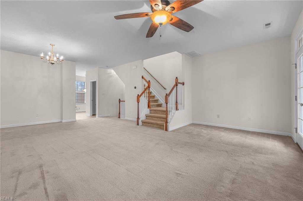 3152 Greenwood DR