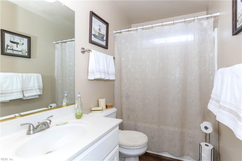 6406 Moss Side CT