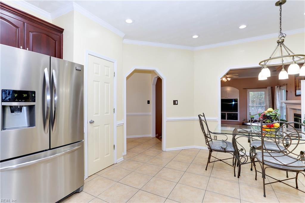 6406 Moss Side CT