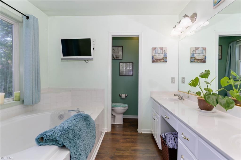 6406 Moss Side CT