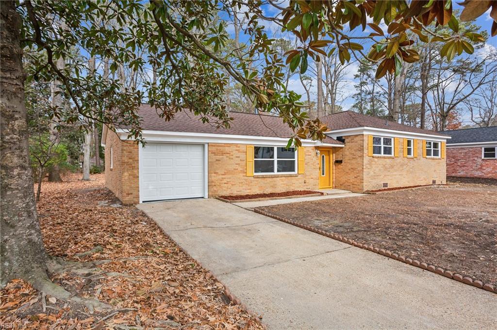 48 Azalea DR