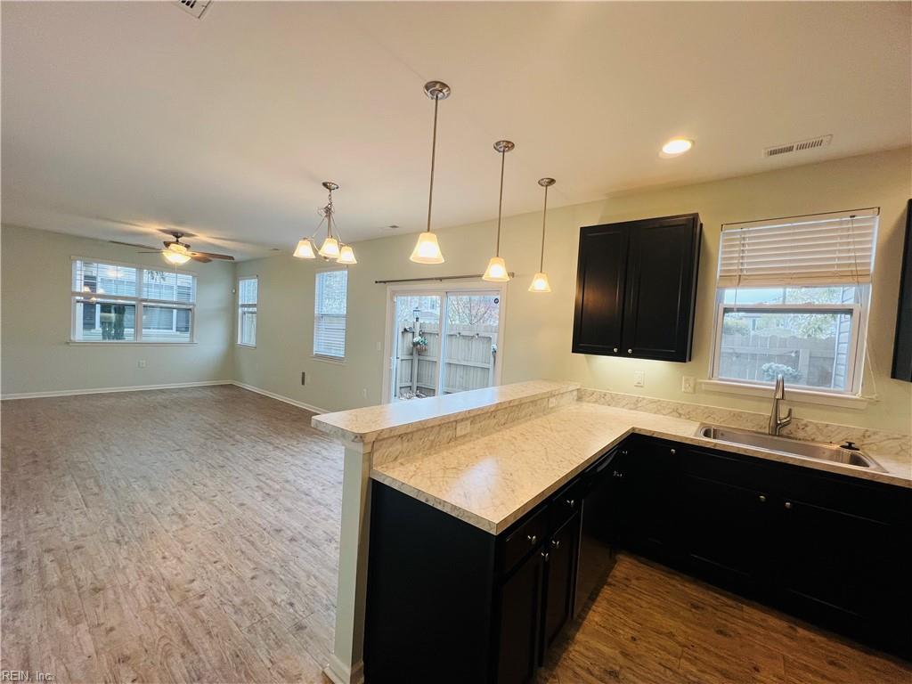 1608 Apsley CT