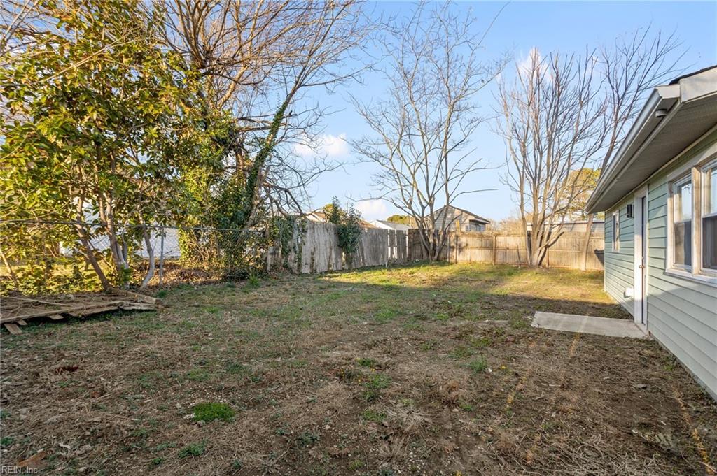 5356 Roslyn DR