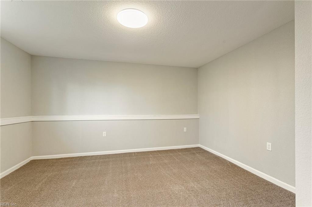 5356 Roslyn DR