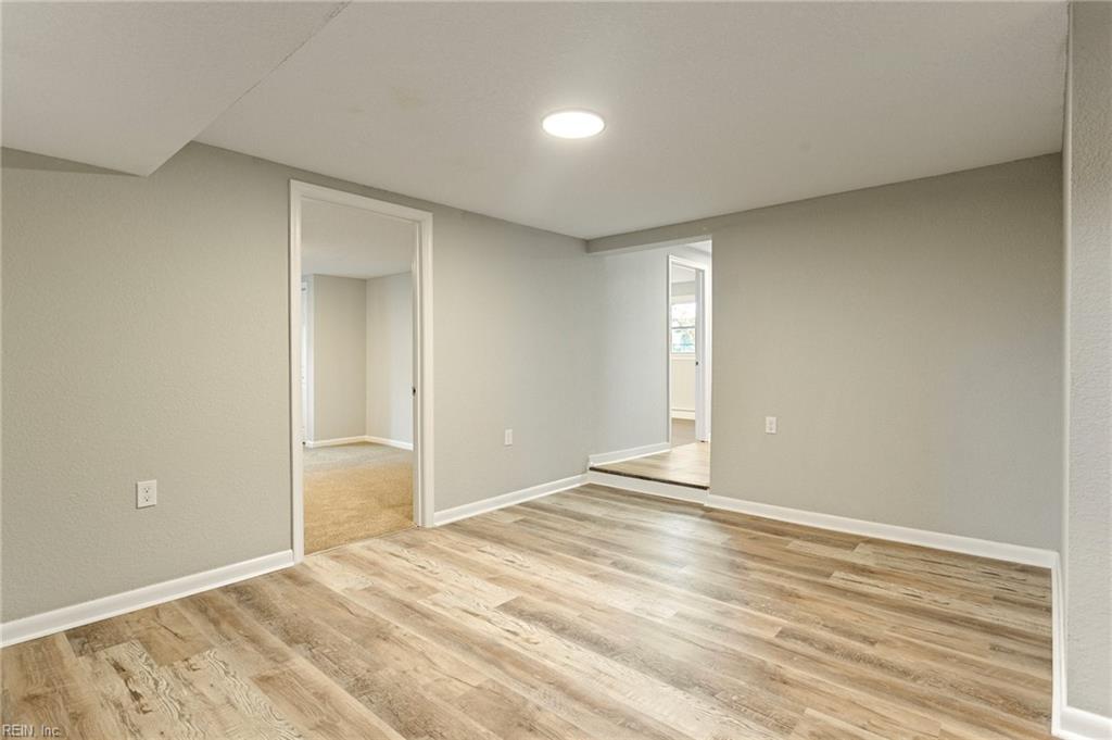 5356 Roslyn DR