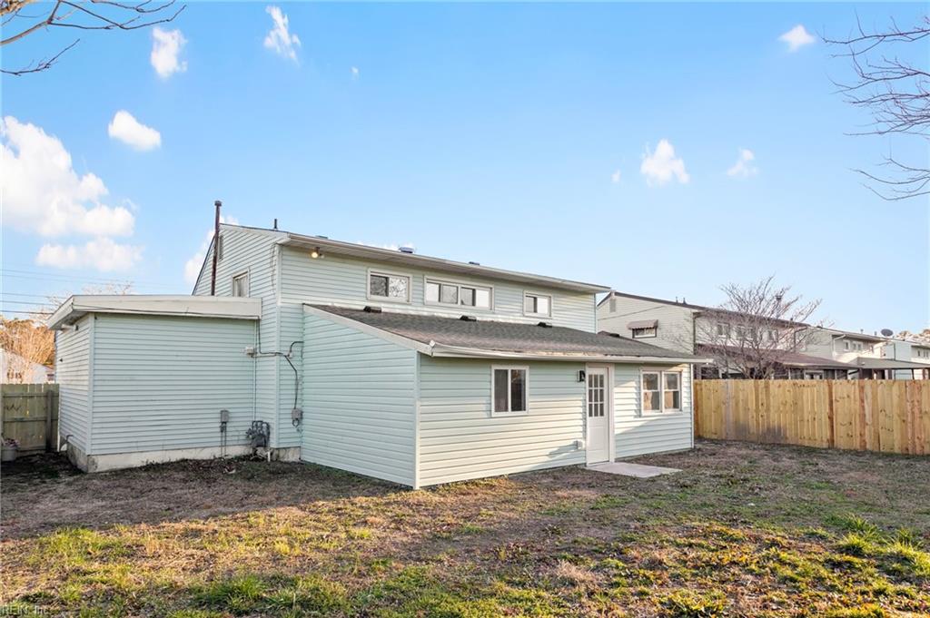 5356 Roslyn DR