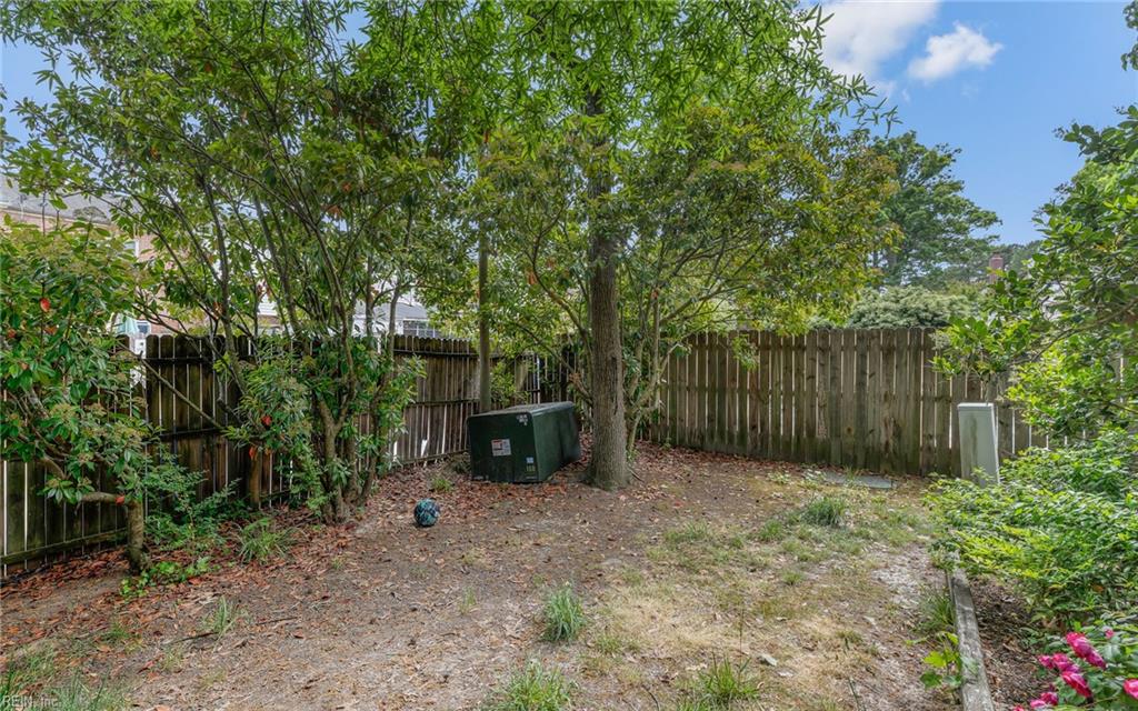 2235 Sedgewick DR