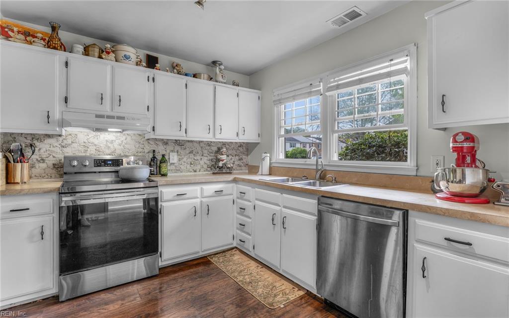 2235 Sedgewick DR
