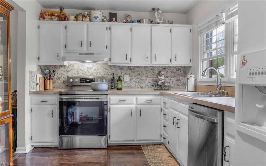2235 Sedgewick DR