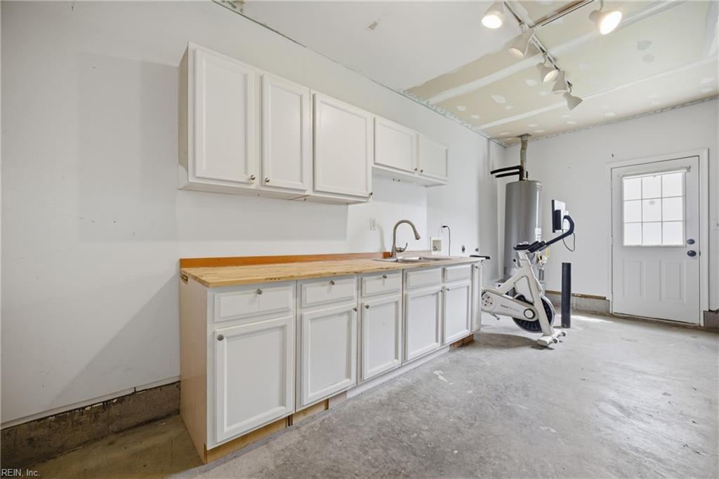 2461 Seven Kings RD