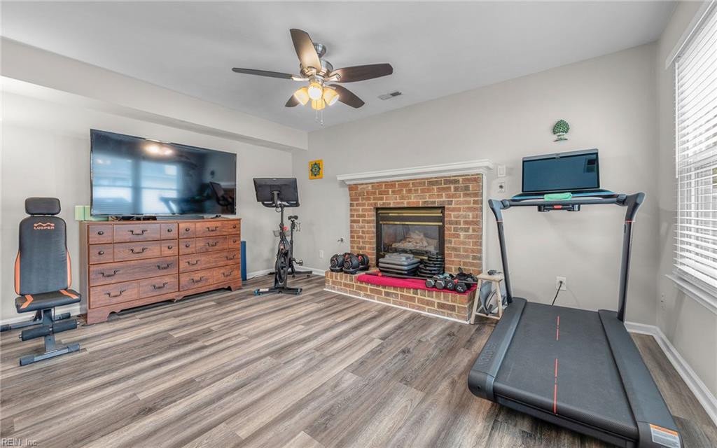 2145 Monument DR