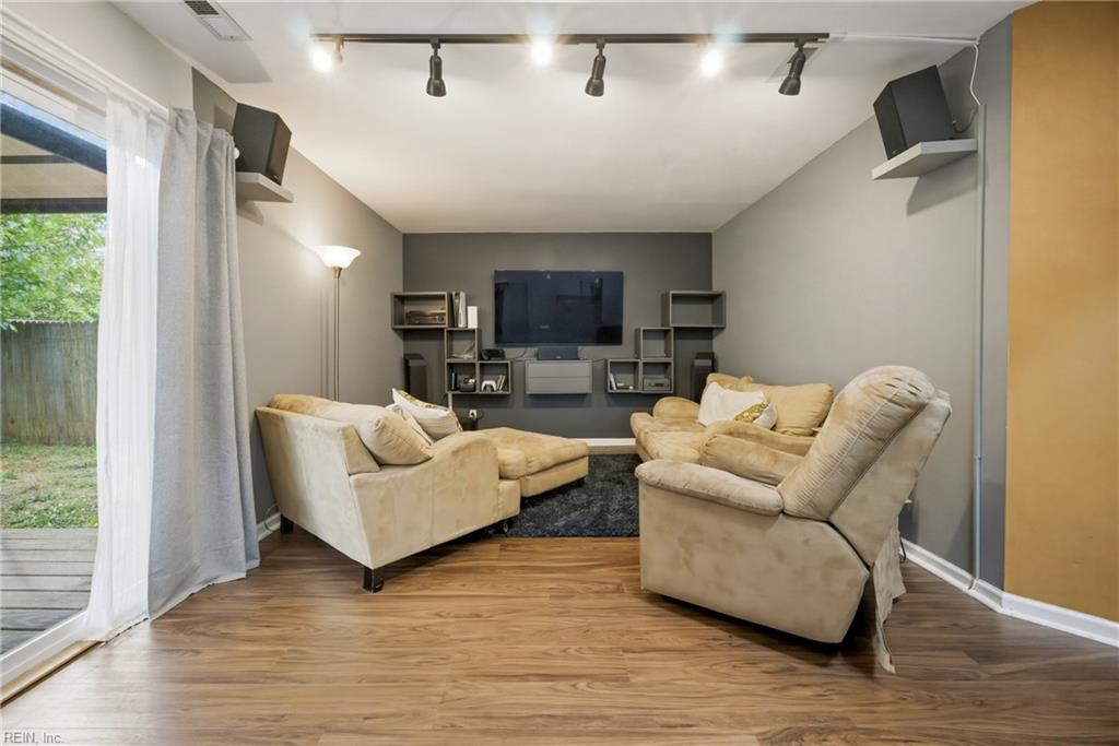 5628 Myers DR