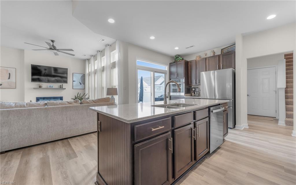 1301 Acadian DR D