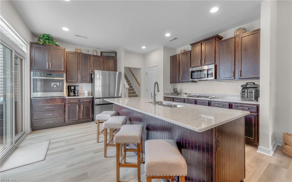 1301 Acadian DR D