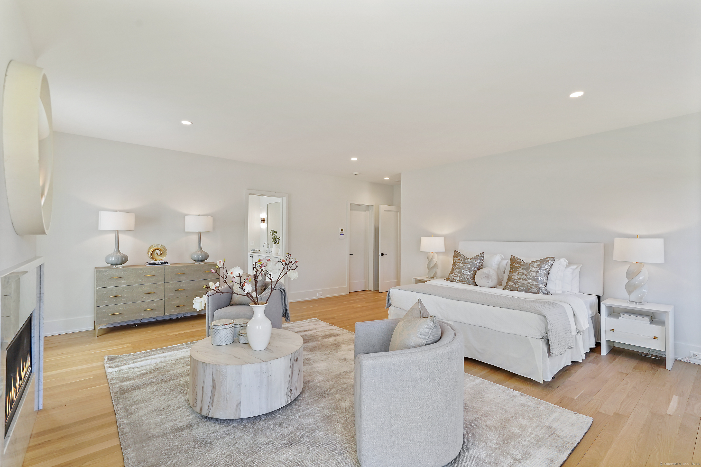 12 Maple Avenue North