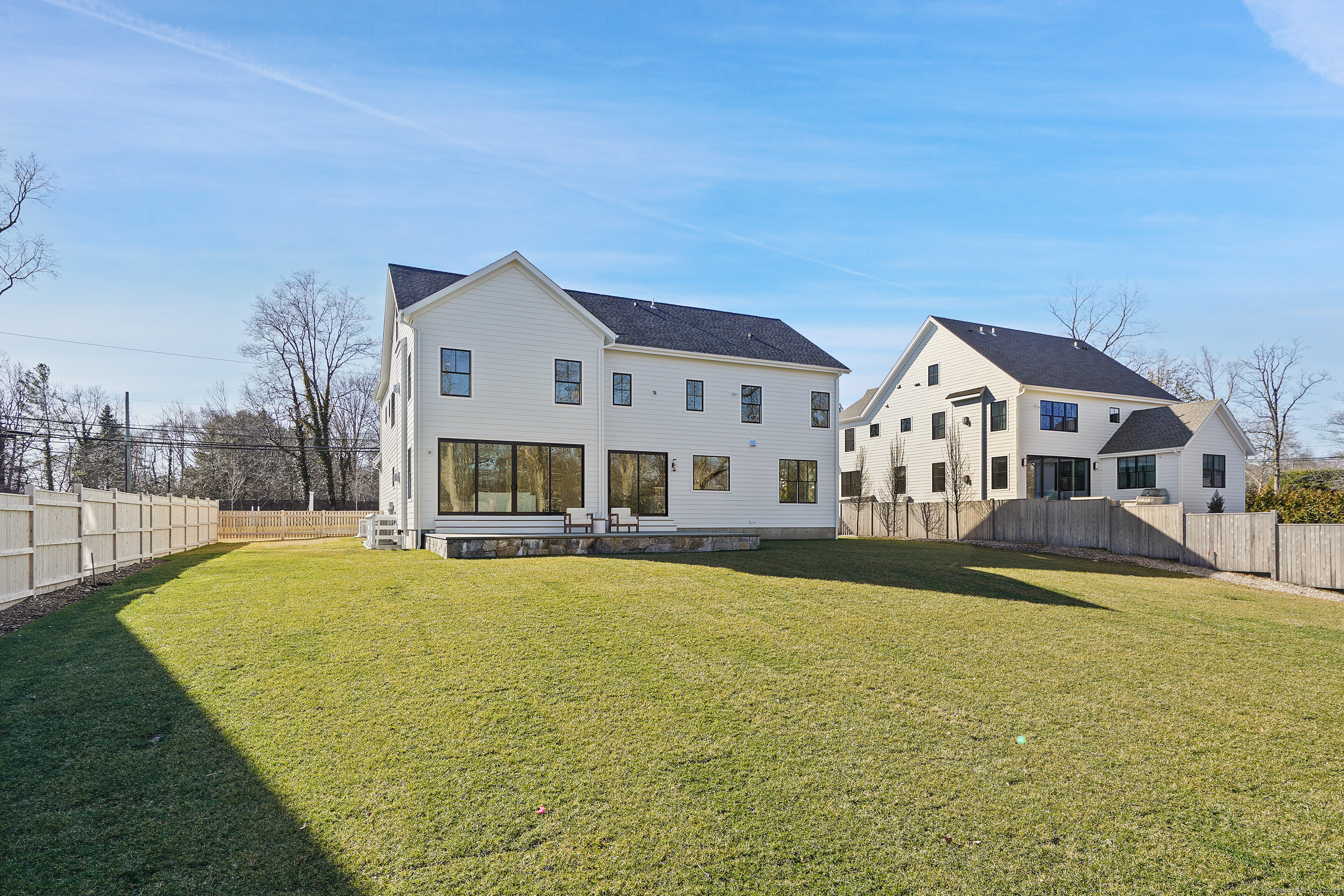 12 Maple Avenue North