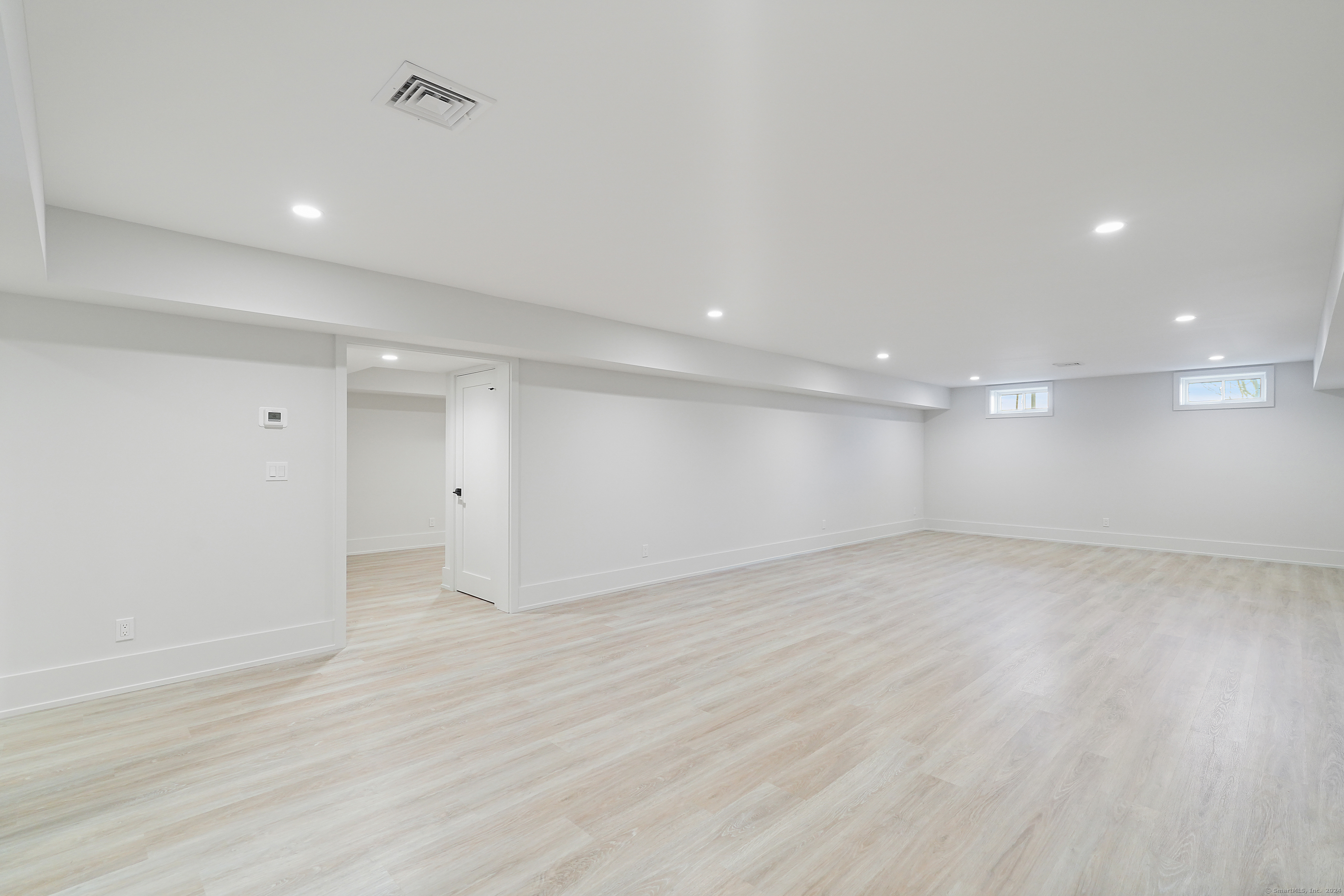 12 Maple Avenue North