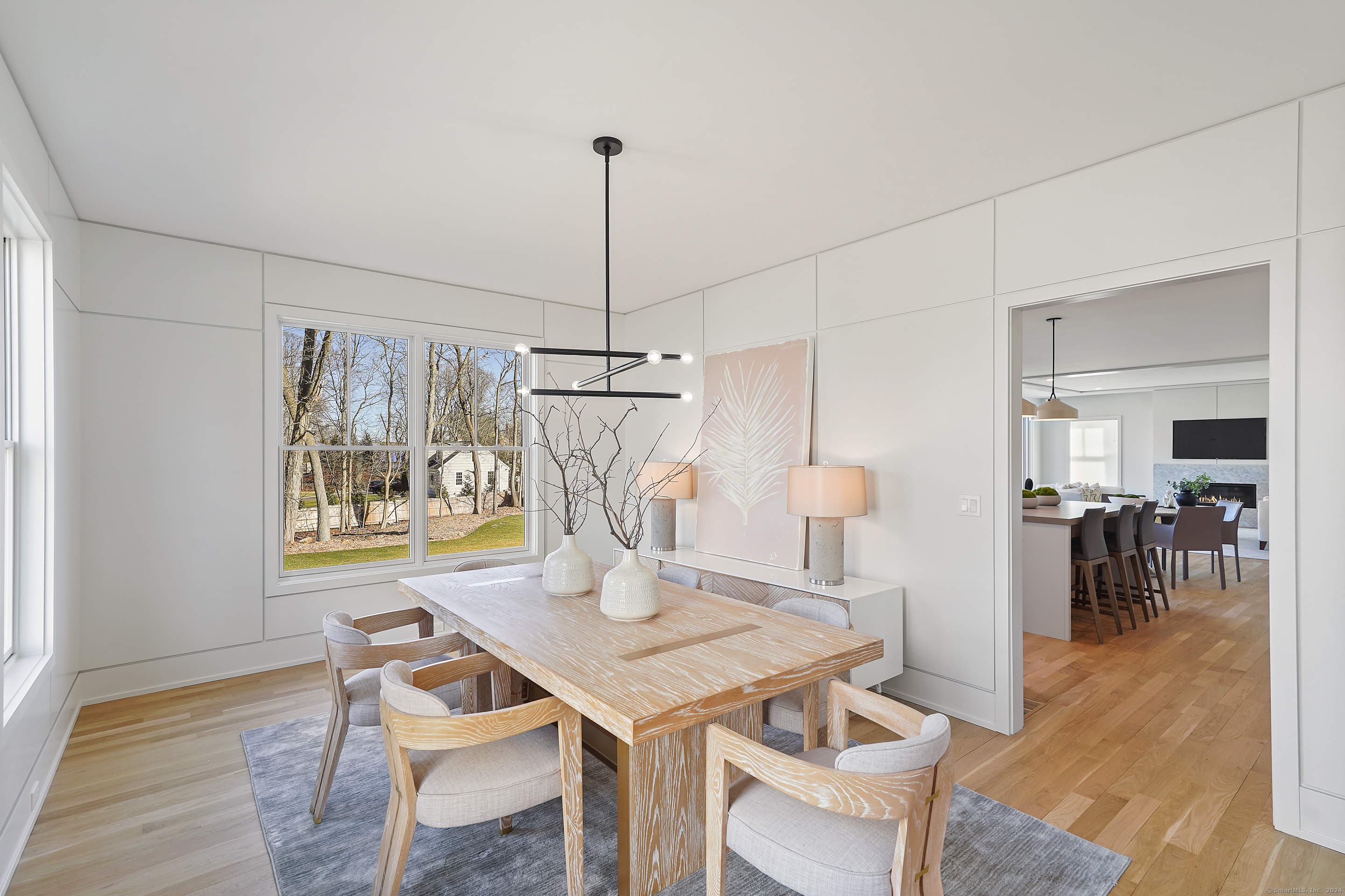 12 Maple Avenue North
