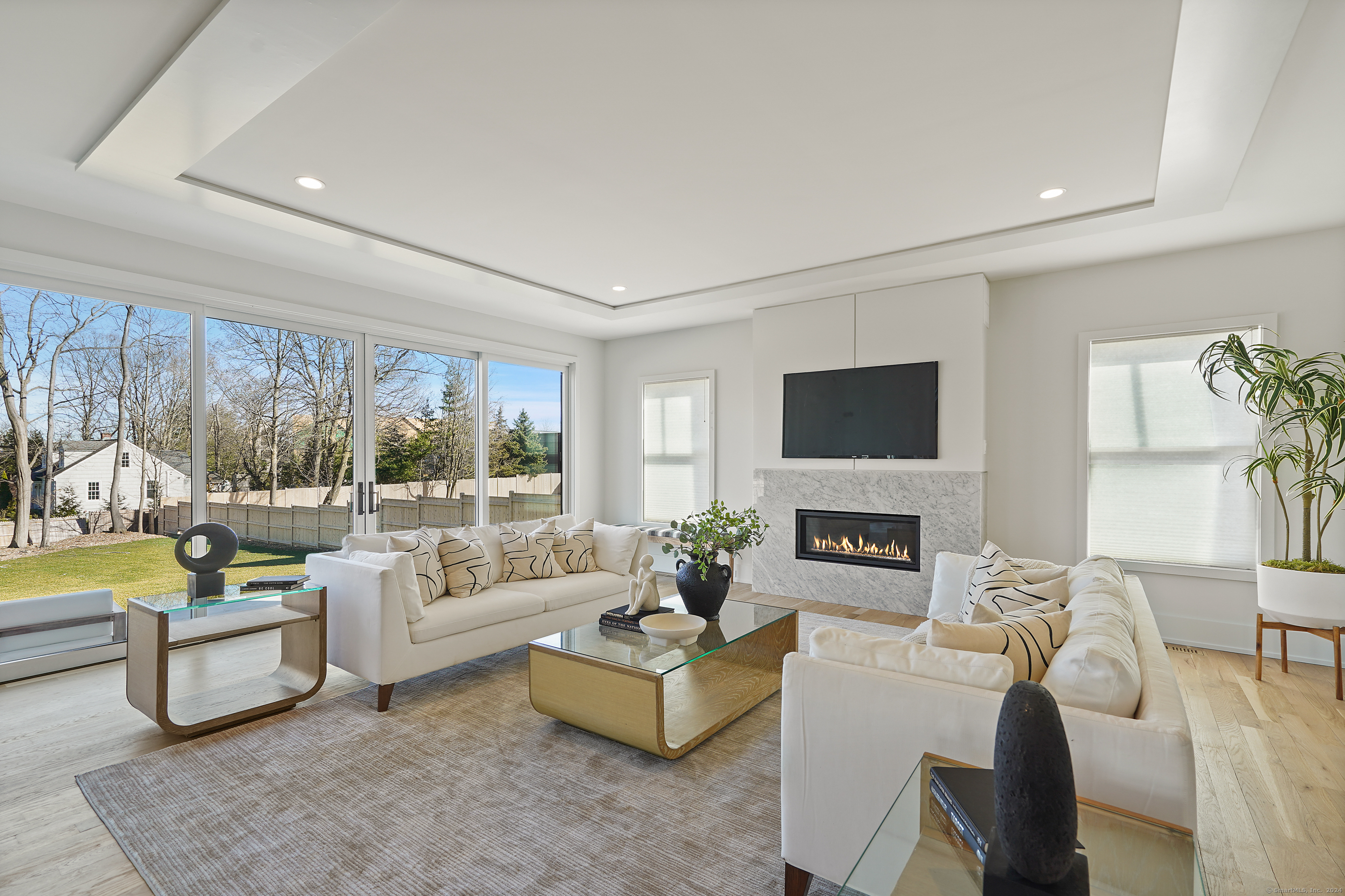 12 Maple Avenue North