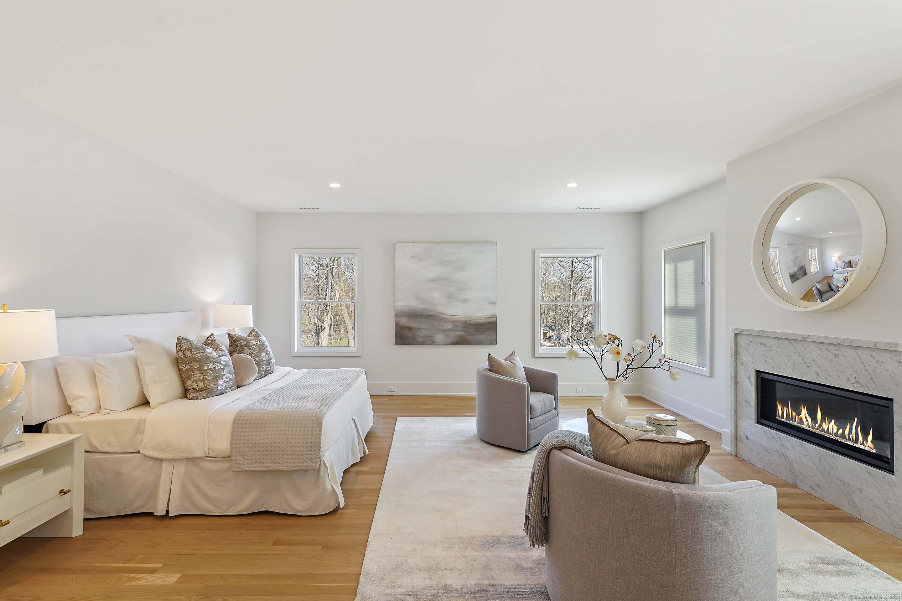 12 Maple Avenue North