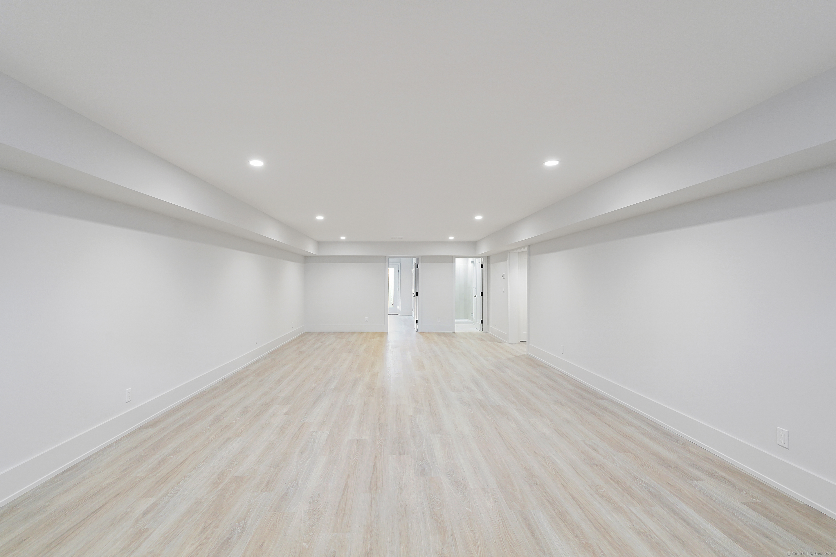 12 Maple Avenue North