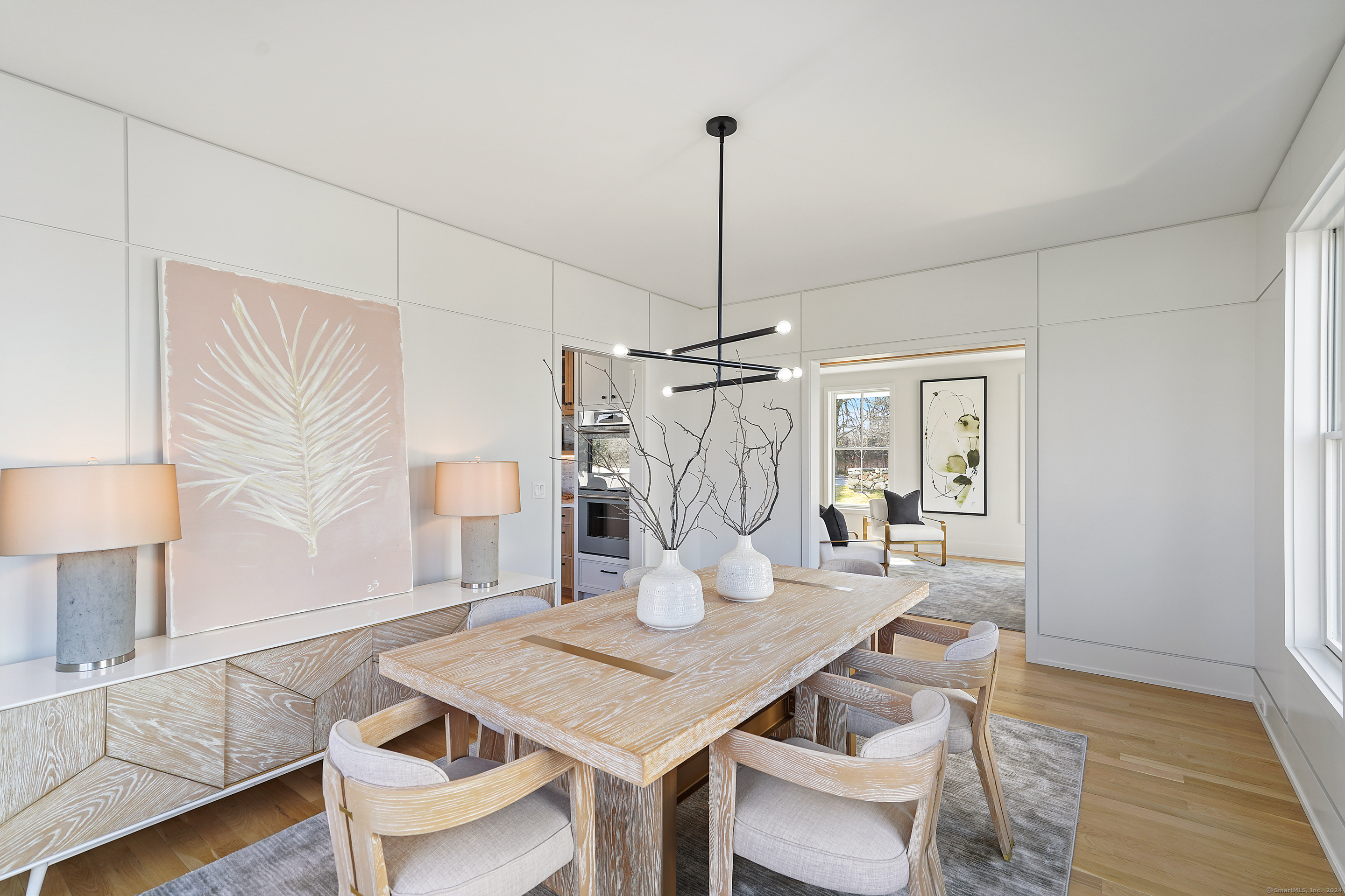 12 Maple Avenue North
