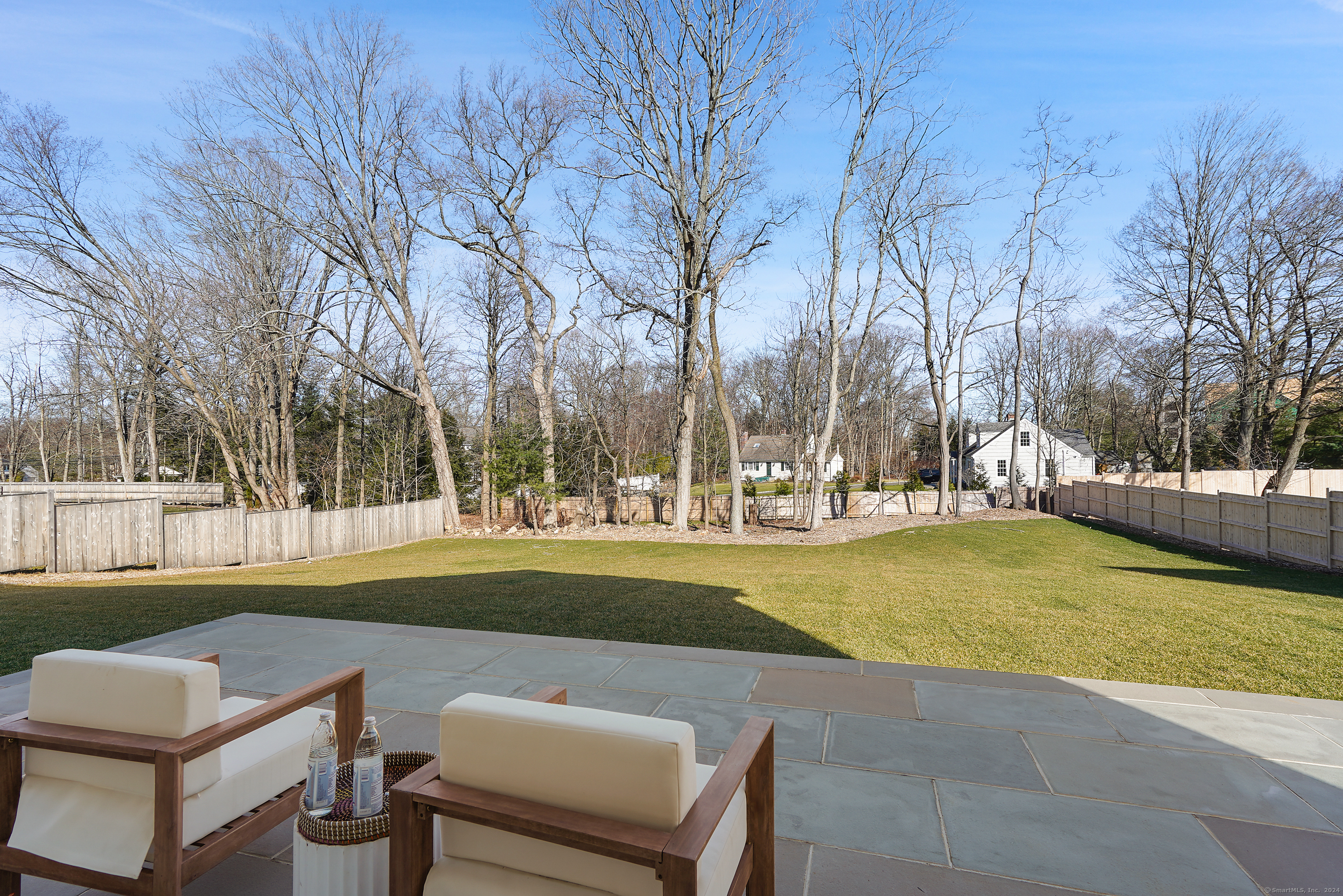12 Maple Avenue North