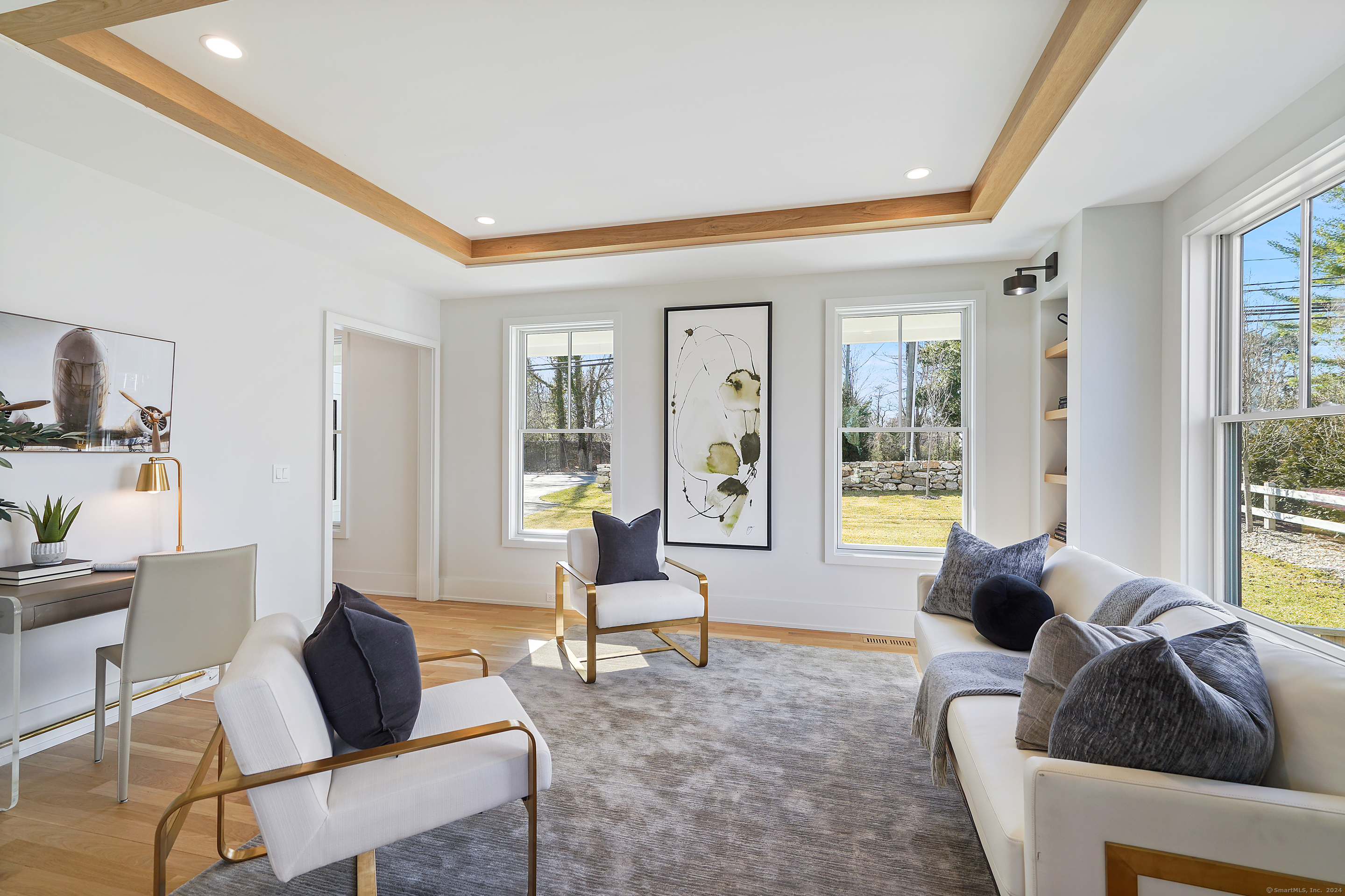 12 Maple Avenue North