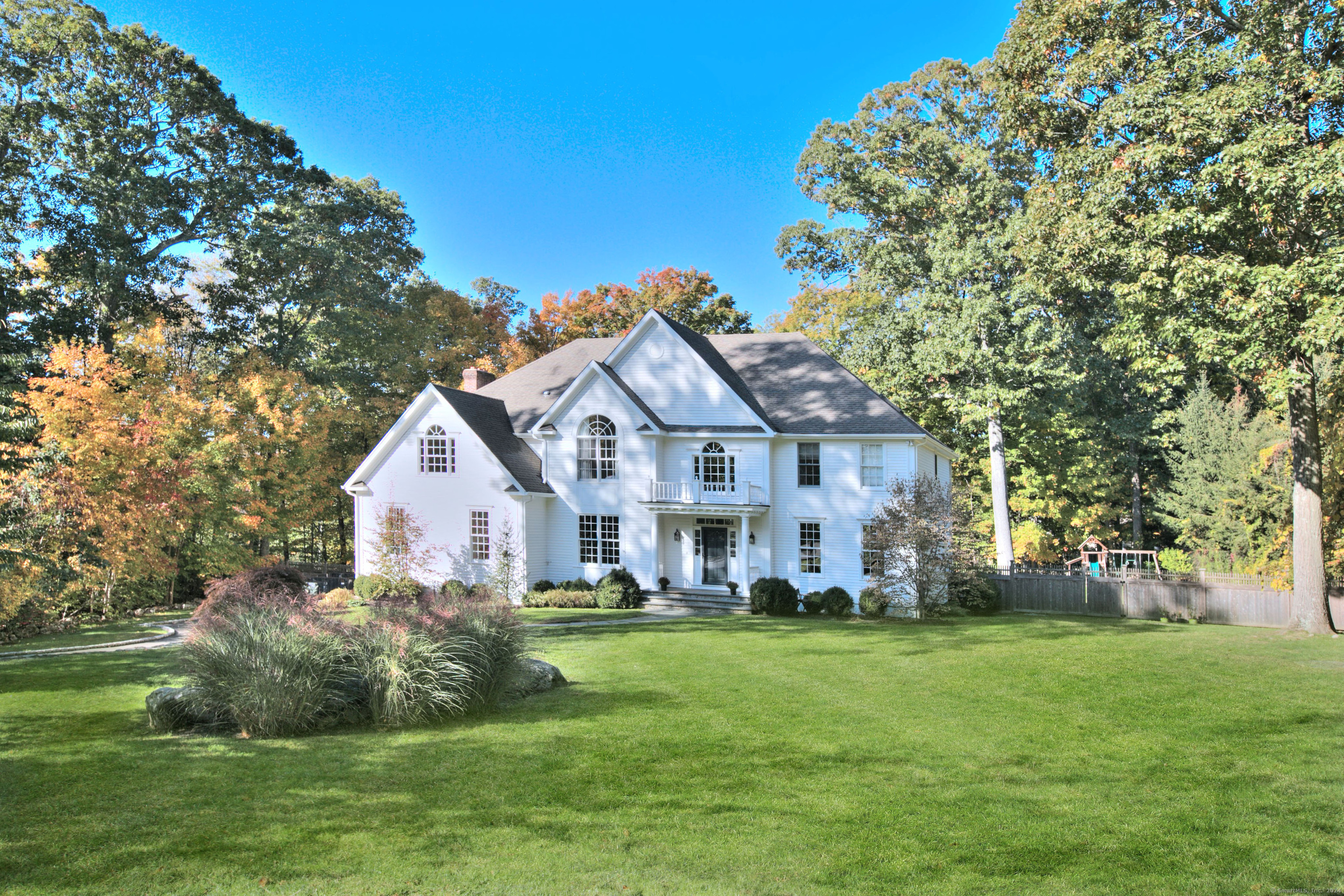 6 Side Hill Road