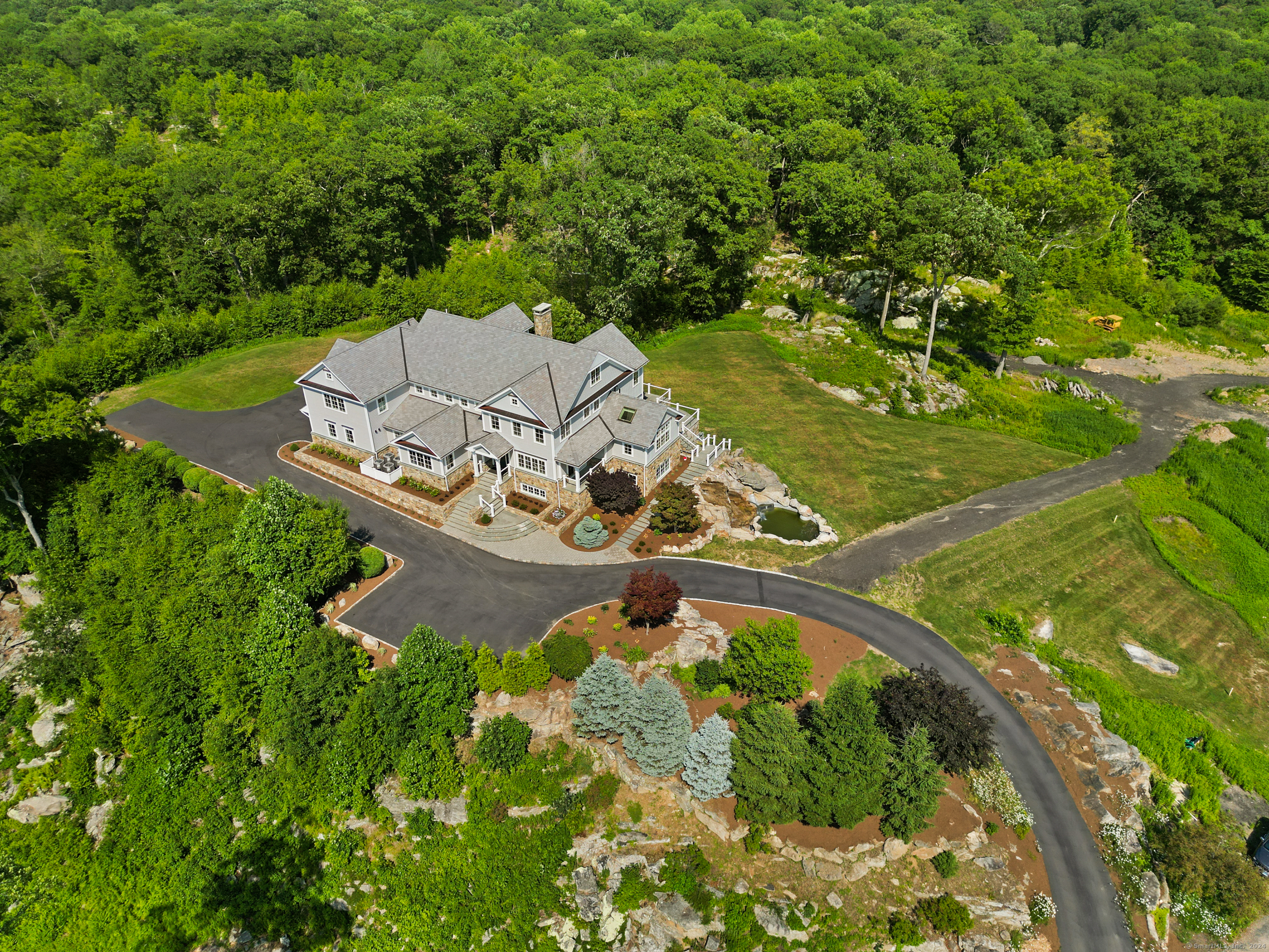 29 Rogues Ridge
